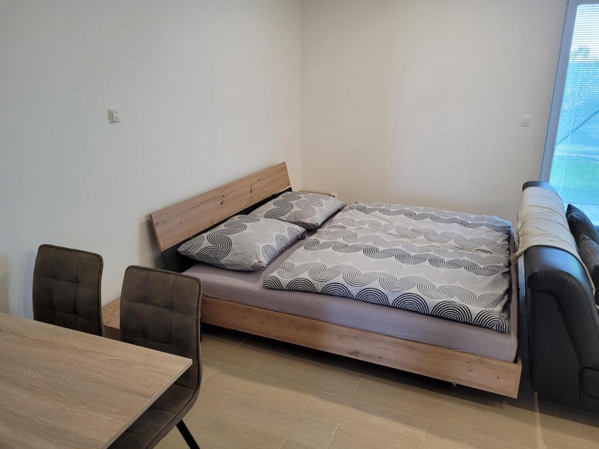 Apartman Neva Galanta Eksteriør billede